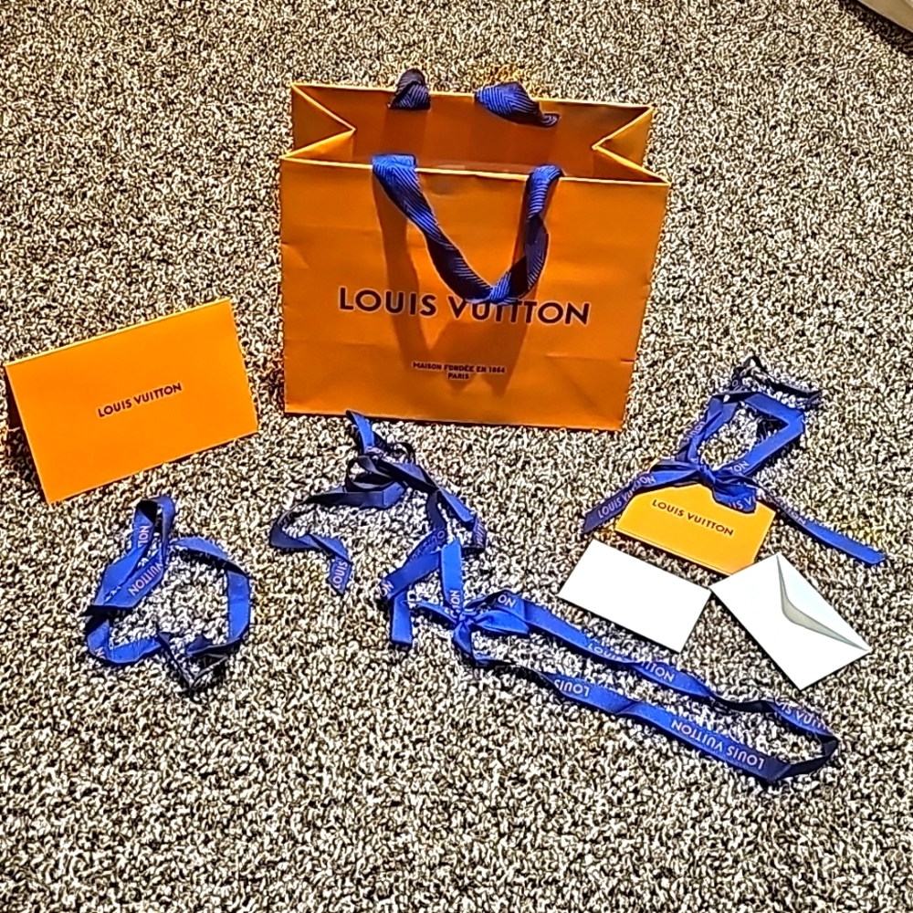 ✨️NEW LOUIS VUITTON BUNDEL GIFT BOX✨️